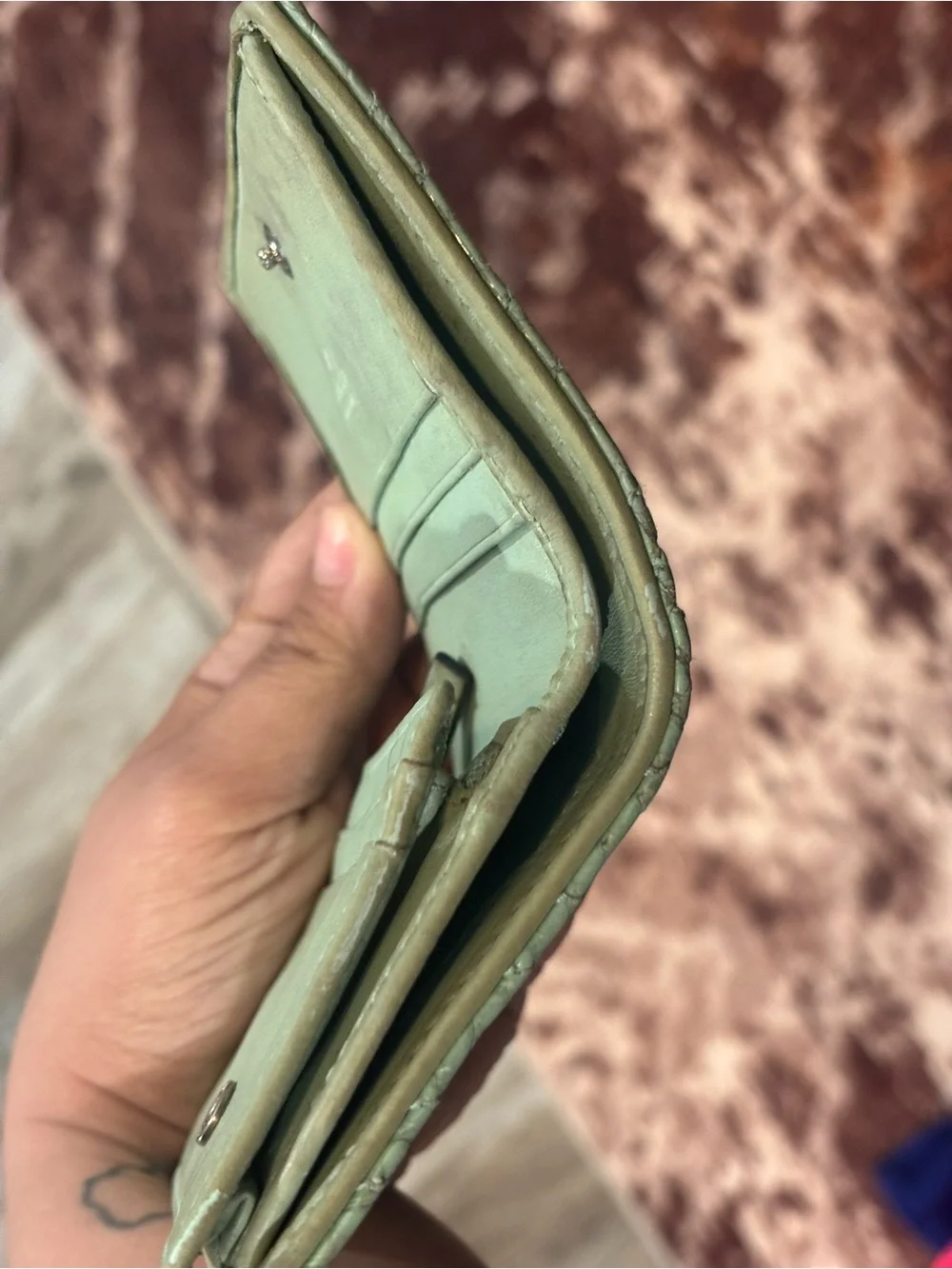 Gucci Mint Snake Wallet - Picture 5 of 8